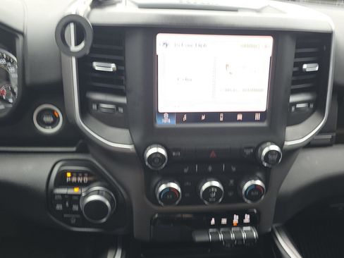 Used 2022 RAM 1500 Big Horn AWD/4WD image 12