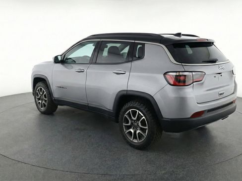 Used 2025 Jeep Compass Trailhawk AWD/4WD image 6