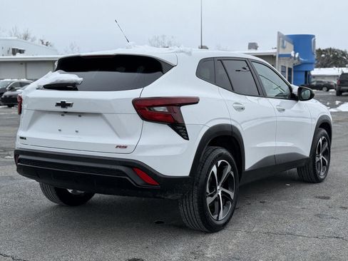 Used 2024 Chevrolet Trax RS w/ Driver Confidence Package image 5