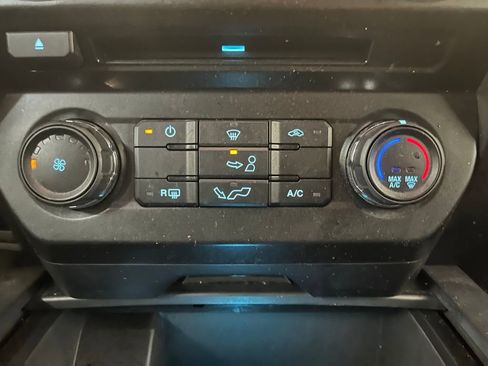 Used 2018 Ford F150 XL w/ Equipment Group 101A Mid image 15