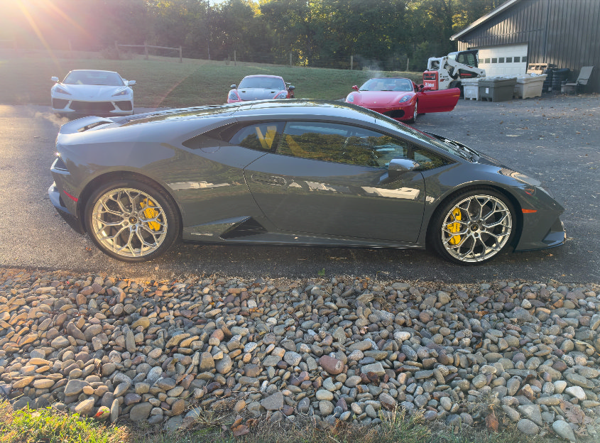 Used 2020 Lamborghini Huracan EVO AWD/4WD image 3