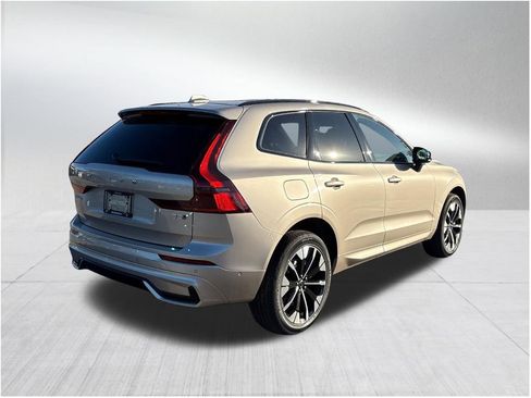 New 2026 Volvo XC60 B5 Plus image 5