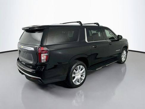 Used 2021 Chevrolet Suburban LT AWD/4WD image 7