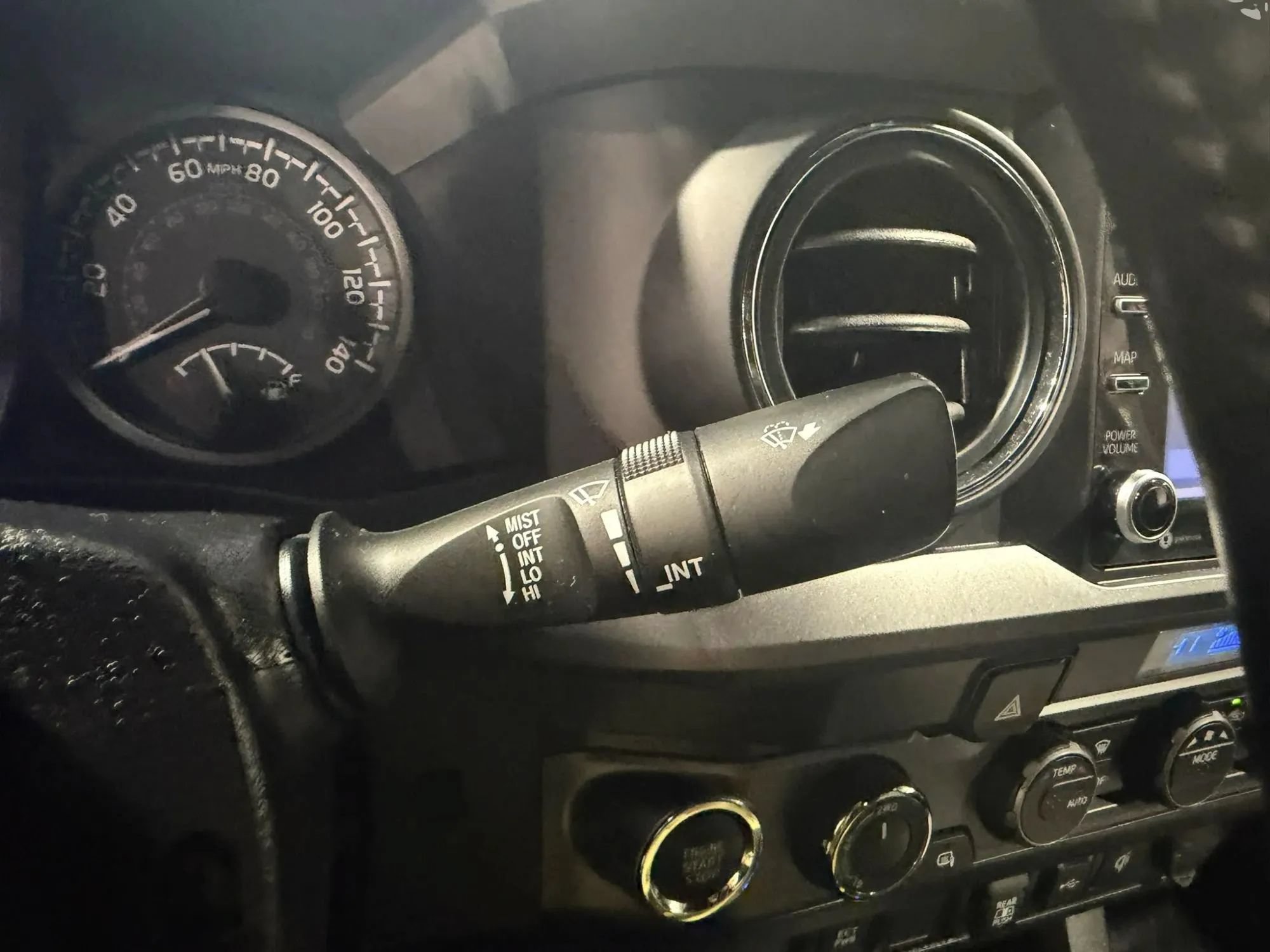 Used 2021 Toyota Tacoma TRD Off-Road AWD/4WD image 24
