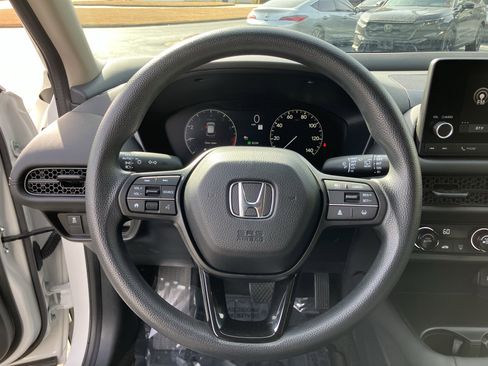 Used 2024 Honda HR-V LX image 19