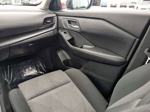 Certified 2024 Nissan Rogue SV image 20