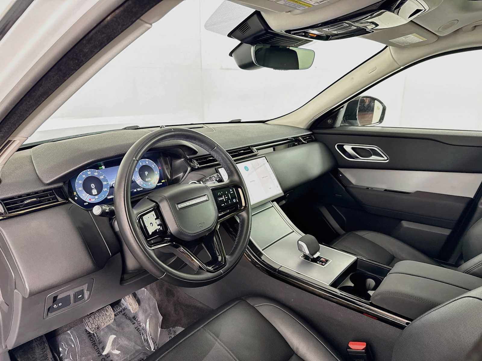 Used 2024 Land Rover Range Rover Velar S AWD/4WD image 9