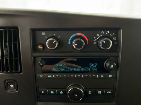 Used 2024 Chevrolet Express 3500 LT w/ LT Preferred Equipment Group RWD image 18