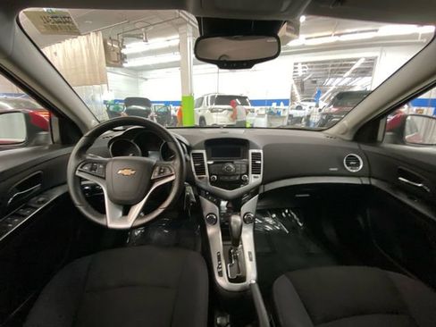 Used 2013 Chevrolet Cruze LT image 26