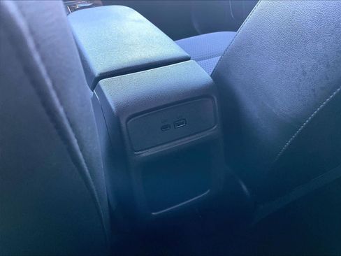 Used 2025 Chevrolet Trax LT image 29