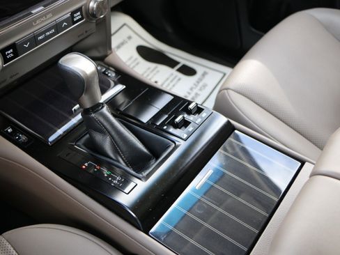 Used 2021 Lexus GX 460 Premium w/ Premium Package AWD/4WD image 26
