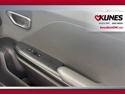 Used 2025 Kia K4 FWD image 37