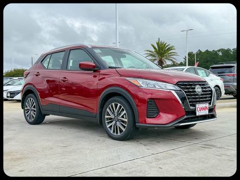 Used 2024 Nissan Kicks SV FWD image 5