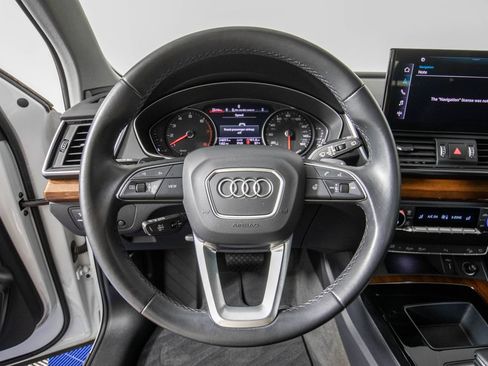 Used 2023 Audi Q5 2.0T Premium w/ Convenience Package AWD/4WD image 19