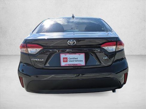 Used 2025 Toyota Corolla LE image 6