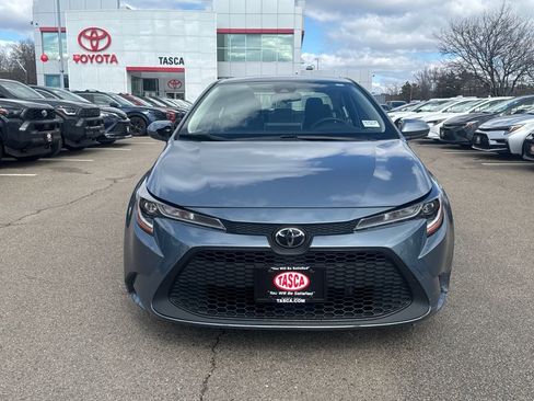 Used 2020 Toyota Corolla LE image 2