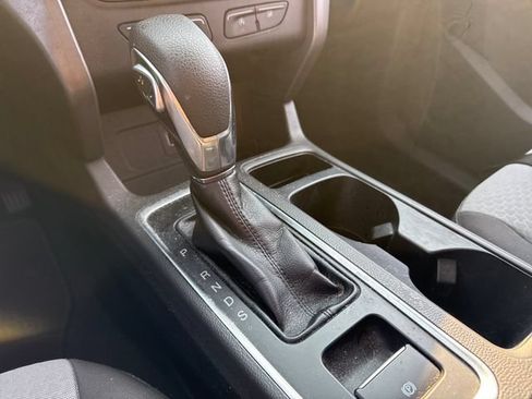 Used 2018 Ford Escape SE w/ SE Sync 3 Package AWD/4WD image 33