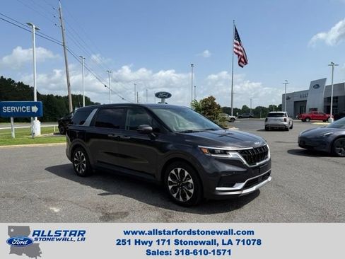 Used 2024 Kia Carnival EX FWD image 1