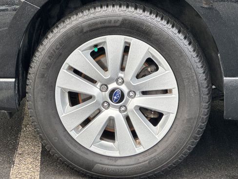 Used 2019 Subaru Outback 2.5i Premium image 26