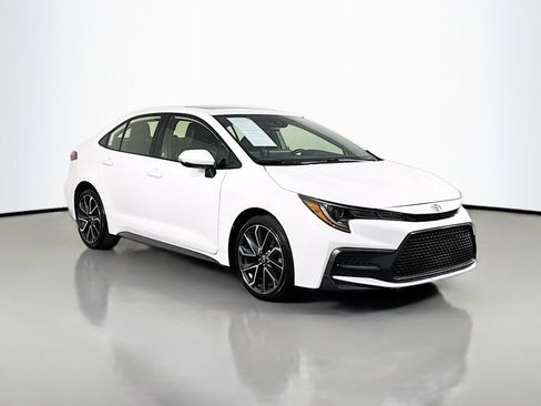 Used 2021 Toyota Corolla XSE FWD image 7