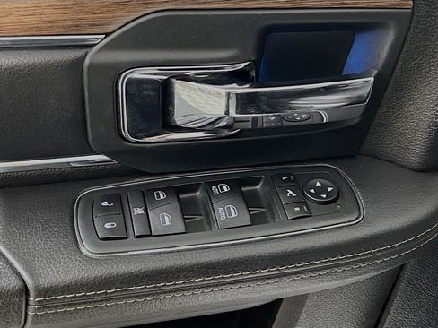 Used 2018 RAM 1500 Laramie w/ Convenience Group image 17