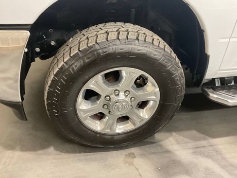 Used 2024 RAM 3500 Big Horn AWD/4WD image 5
