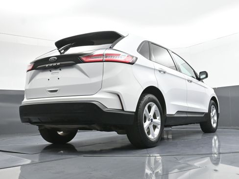 Used 2021 Ford Edge SE image 28