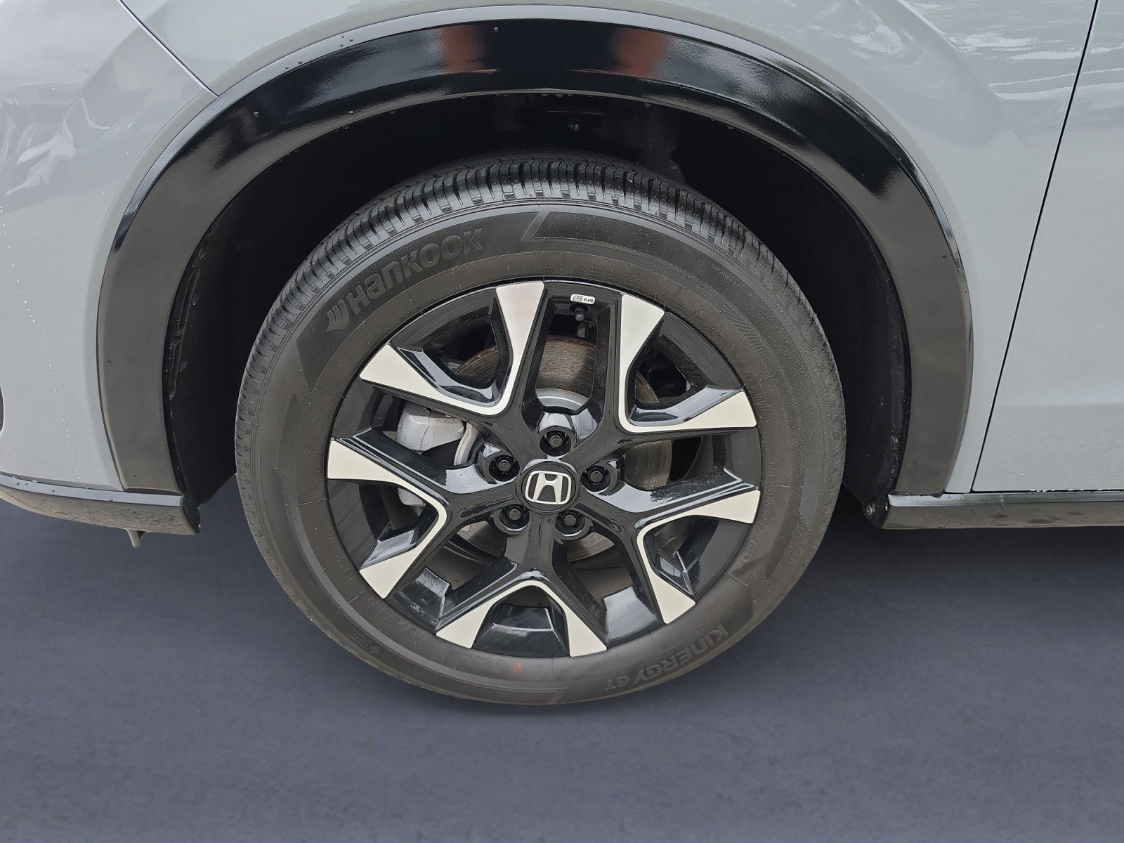 Certified 2026 Honda HR-V EX-L image 31