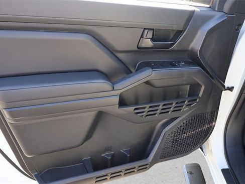 Used 2024 Toyota Tacoma SR image 11