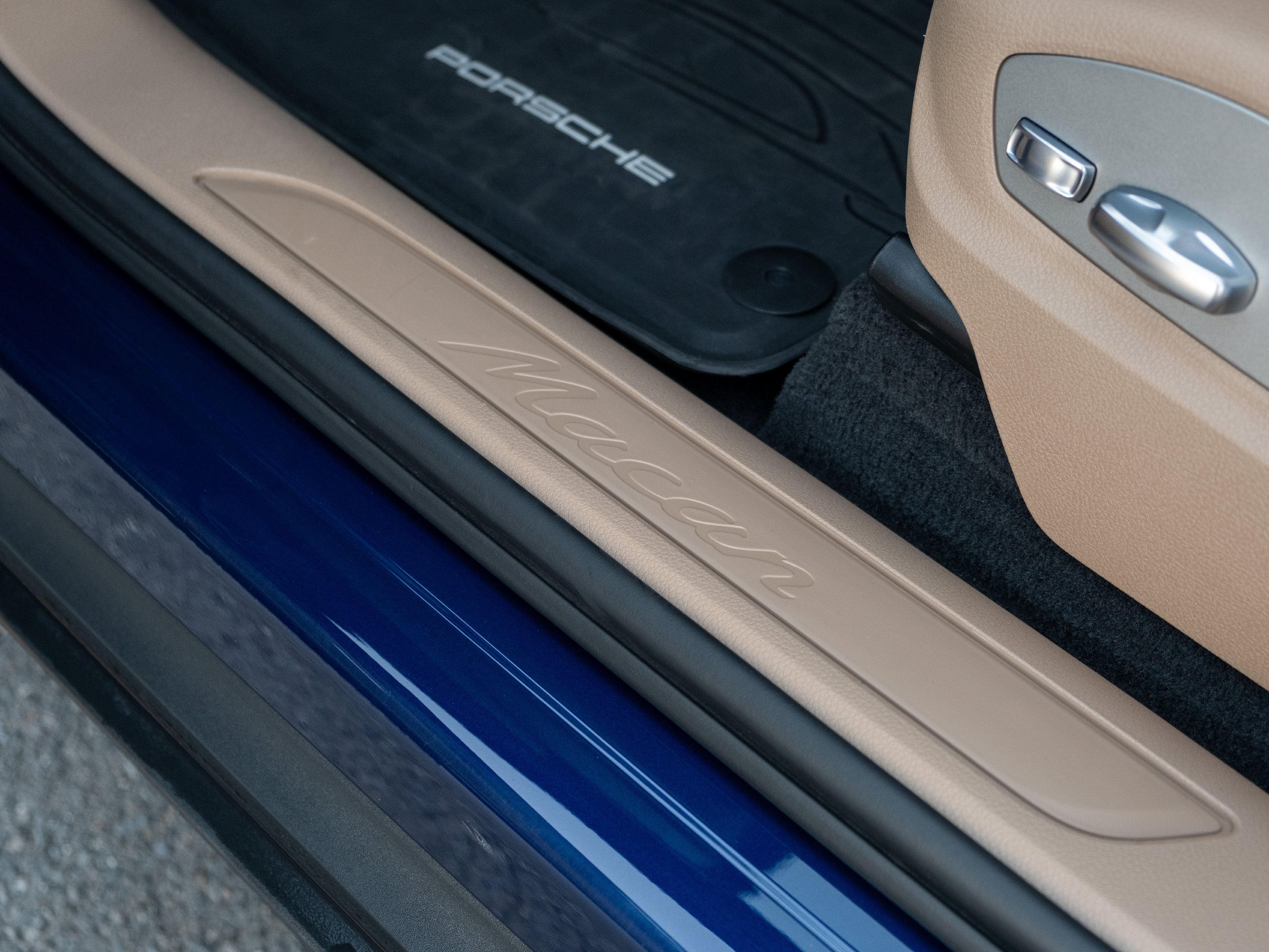 Certified 2026 Porsche Macan AWD/4WD image 40