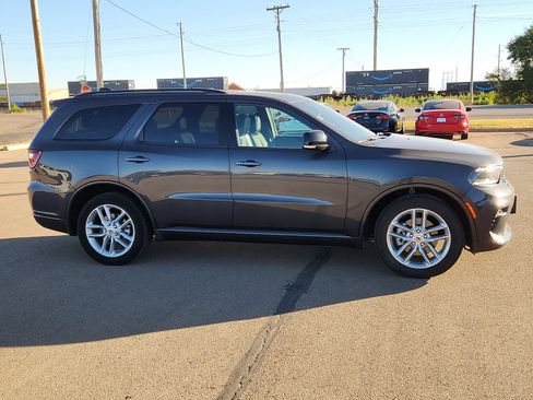 Used 2024 Dodge Durango GT image 5
