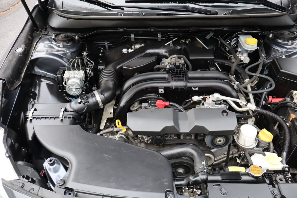 Used 2015 Subaru Legacy 2.5i Premium AWD/4WD image 38