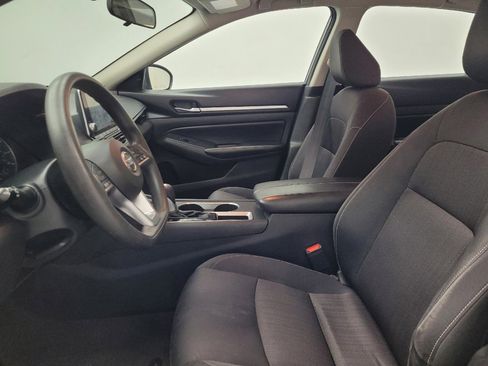 Used 2022 Nissan Altima 2.5 SV image 17