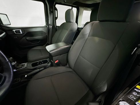 Used 2022 Jeep Wrangler Willys image 13
