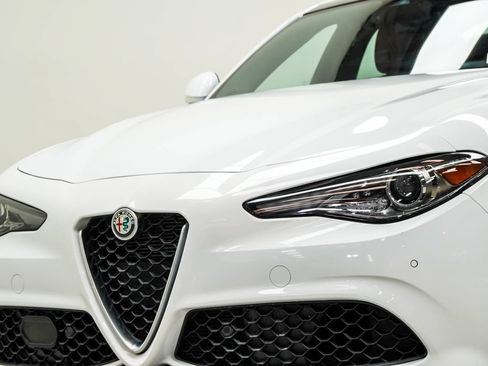 Used 2022 Alfa Romeo Giulia Ti w/ Active Assist Plus Package RWD image 2