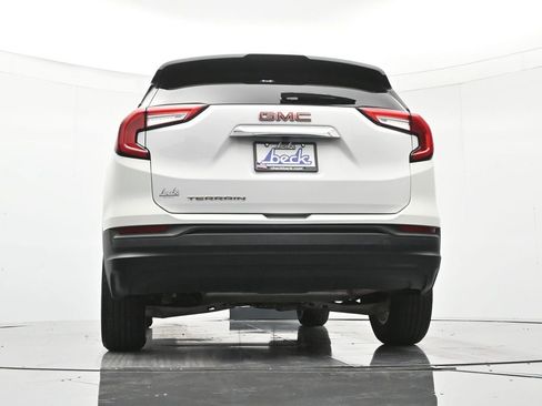 Used 2024 GMC Terrain SLE FWD image 41