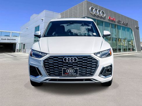 Used 2023 Audi Q5 2.0T Premium w/ Convenience Package image 6