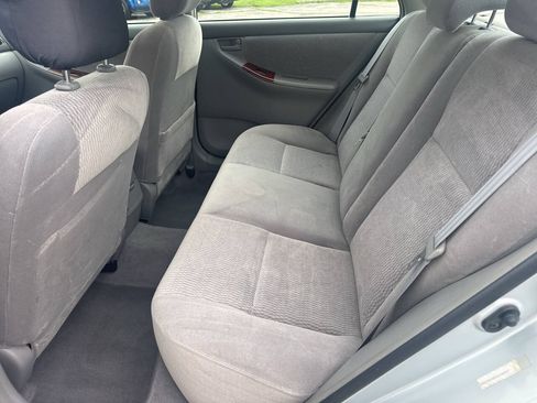 Used 2005 Toyota Corolla LE w/ Audio Value Pkg FWD image 16