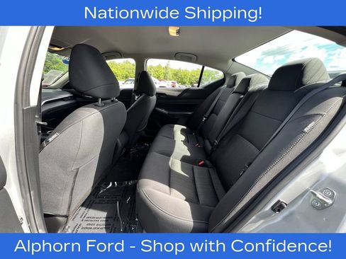 Used 2024 Nissan Altima 2.5 SV FWD image 30
