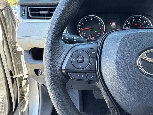 Used 2021 Toyota RAV4 XLE FWD image 30