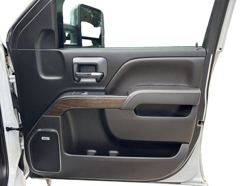 Used 2019 GMC Sierra 2500 Denali w/ Duramax Plus Package AWD/4WD image 49