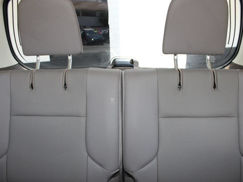 Used 2016 Lexus GX 460 w/ Comfort Package AWD/4WD image 21