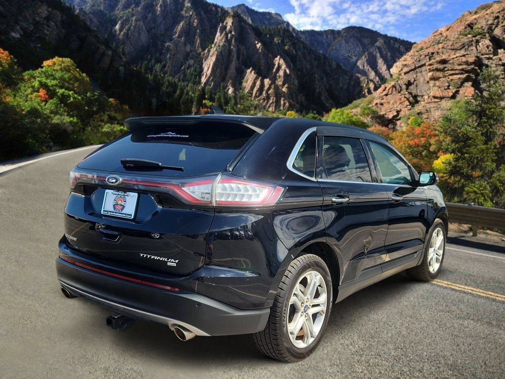 Used 2018 Ford Edge Titanium w/ Equipment Group 301A AWD/4WD image 3