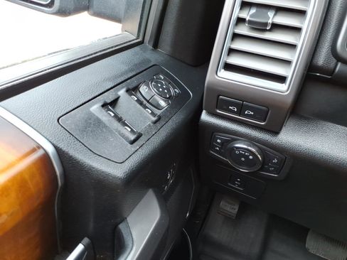 Used 2017 Ford F150 Limited AWD/4WD image 19