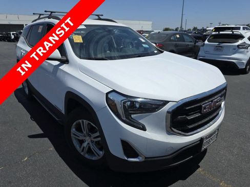 Used 2020 GMC Terrain SLE w/ Driver Convenience Package FWD image 5