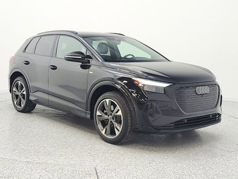 Used 2023 Audi Q4 e-tron Premium Plus w/ Premium Plus image 3