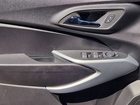 New 2026 Chevrolet Trax RS w/ Sunroof Package FWD image 20