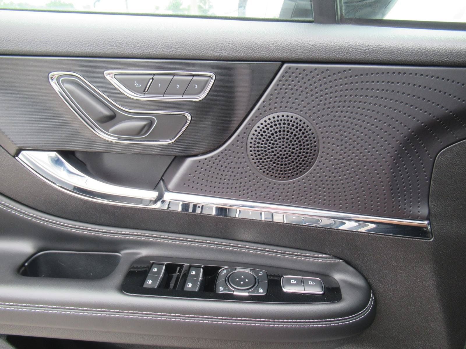 Used 2023 Lincoln Corsair Reserve FWD image 20