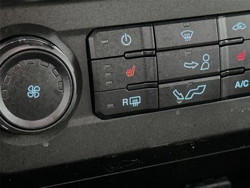 Used 2018 Ford F150 XLT w/ Equipment Group 302A Luxury image 16