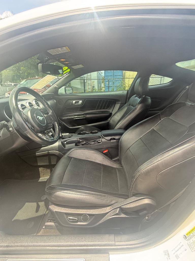 Used 2018 Ford Mustang Premium RWD image 6